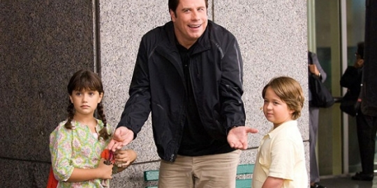 John Travolta już bardziej nie mógł skompromitować się w oczach mediów. Właśnie pojawił się czwarty świadek, który stawia go w roli erotycznego natręta.